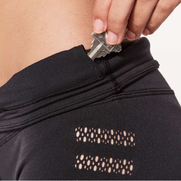 Lululemon - Reveal Crop (Stripes 17”) - Picture 5 of 7